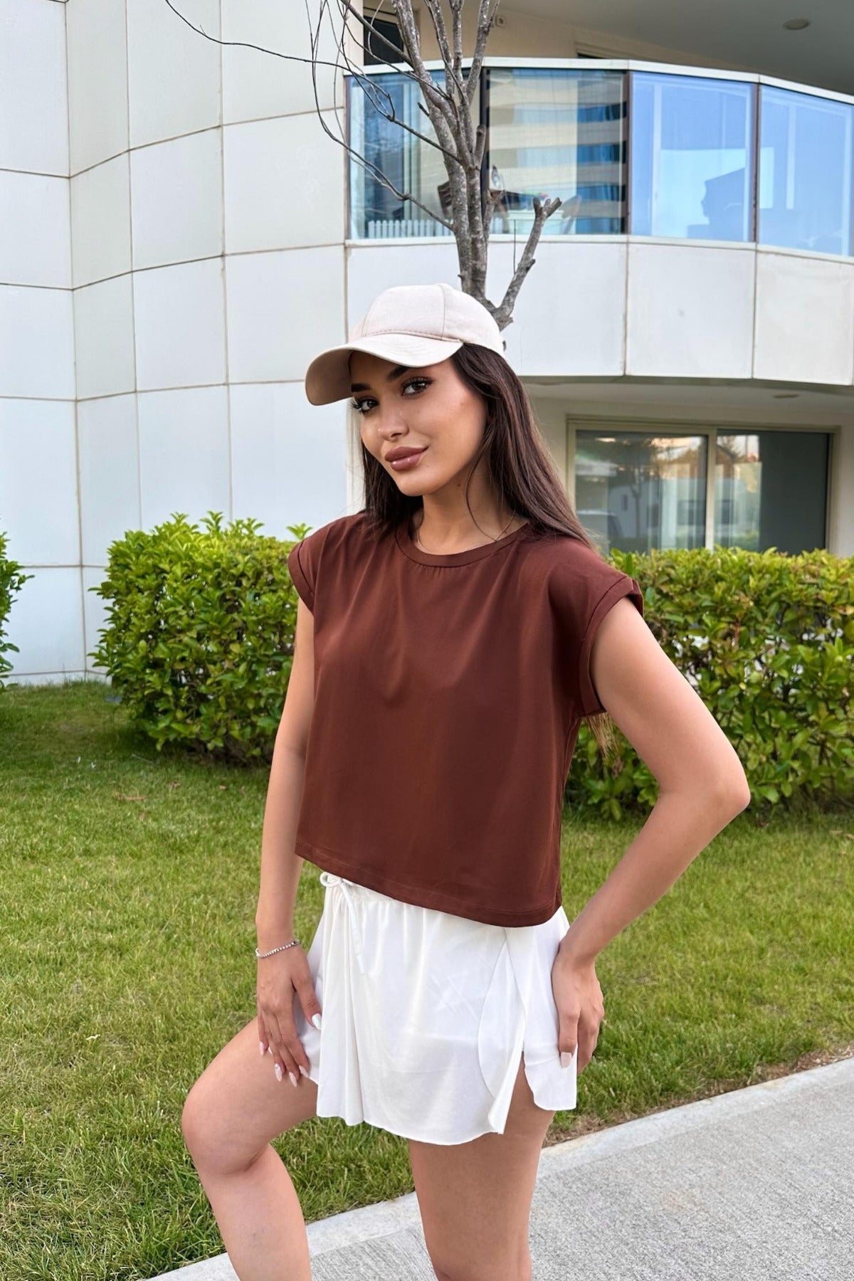 Kadın Vatka Görünümlü Bisiklet Yaka T-Shirt Kahverengi - MALLTURK