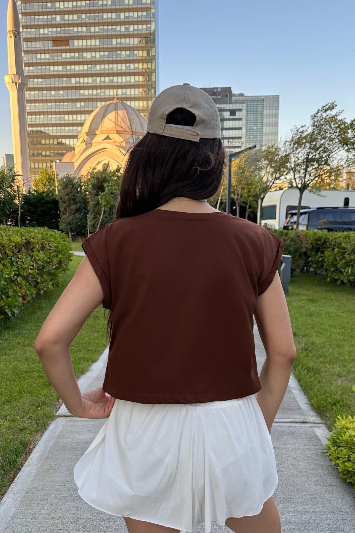 Kadın Vatka Görünümlü Bisiklet Yaka T-Shirt Kahverengi - MALLTURK