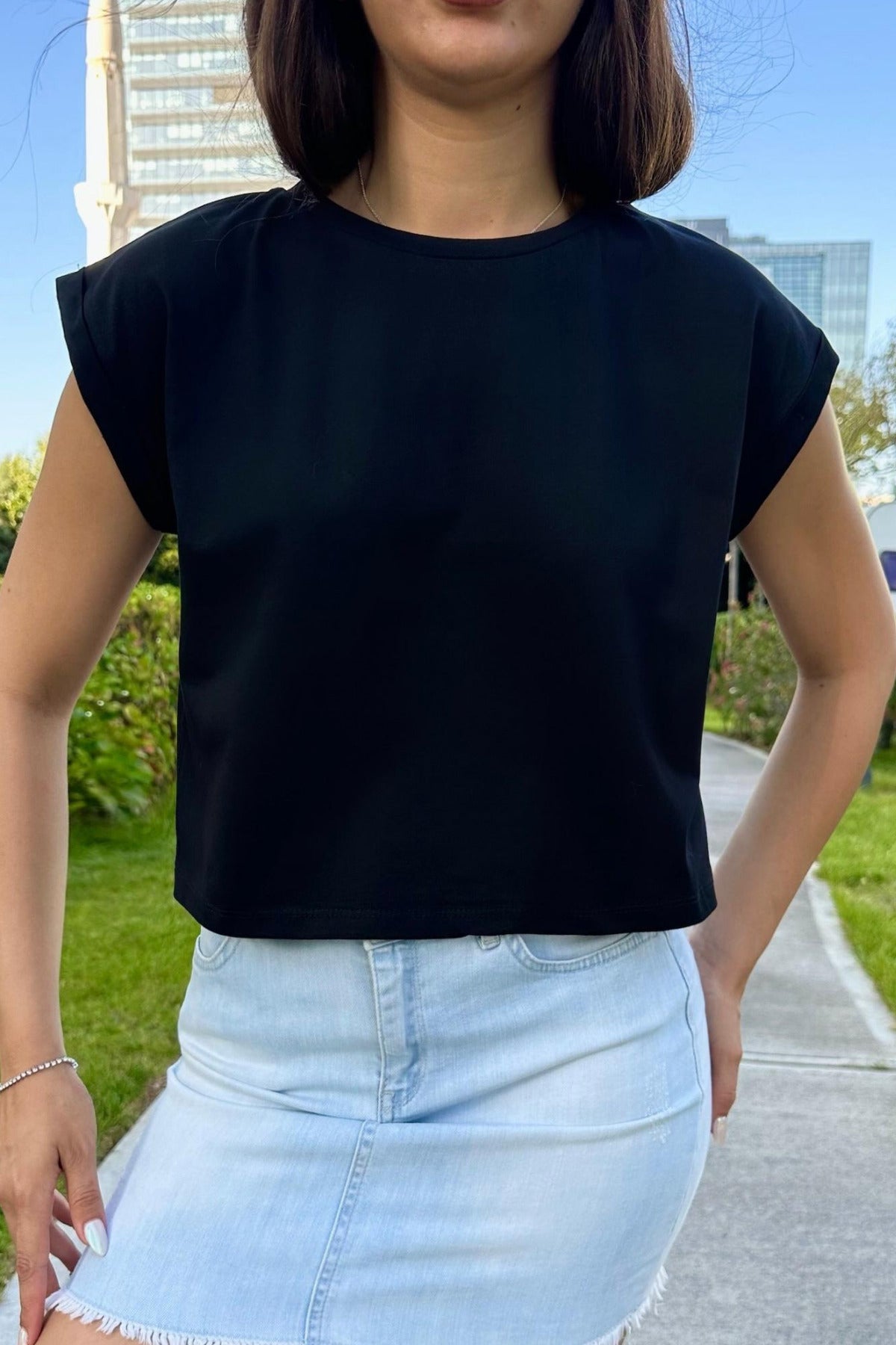 Kadın Vatka Görünümlü Bisiklet Yaka T-Shirt Siyah - MALLTURK