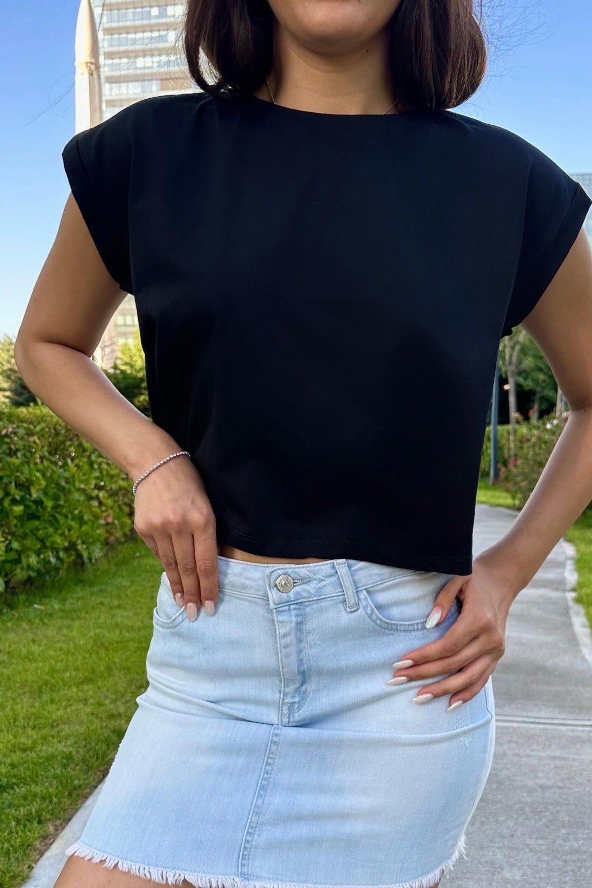 Kadın Vatka Görünümlü Bisiklet Yaka T-Shirt Siyah - MALLTURK