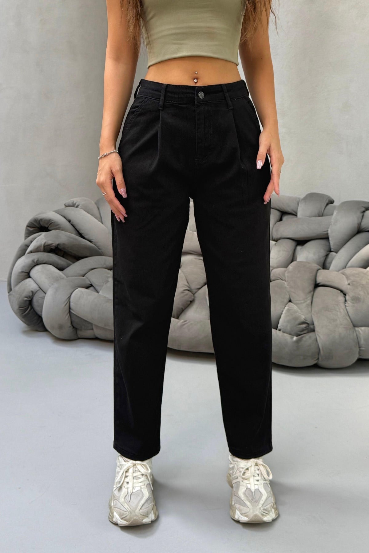 Kadın Yüksek Bel Boyfriend Likralı Pileli Mom Jeans Siyah - MALLTURK