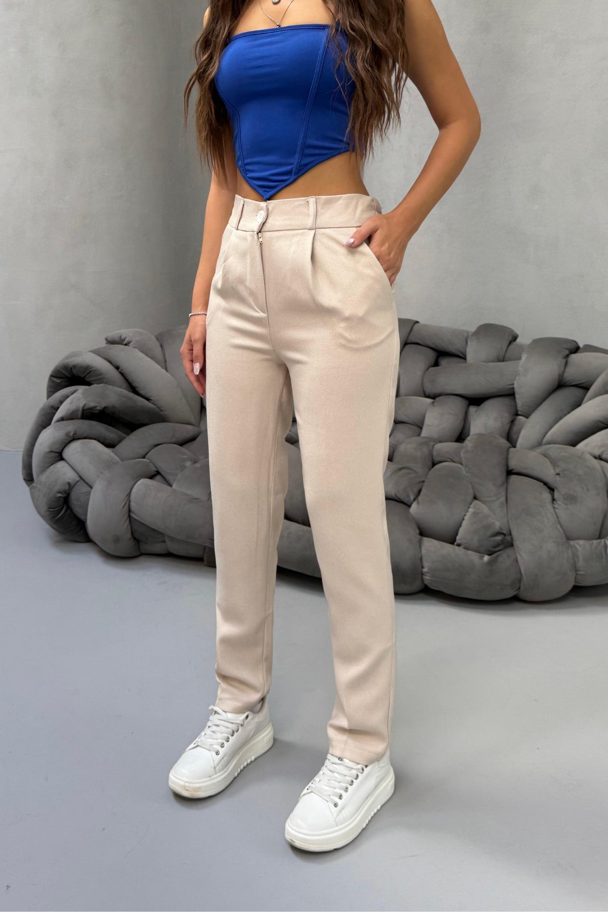 Kadın Yüksek Bel Havuç Model Beli Lastikli Dar Paça Pantolon BEJ - MALLTURK