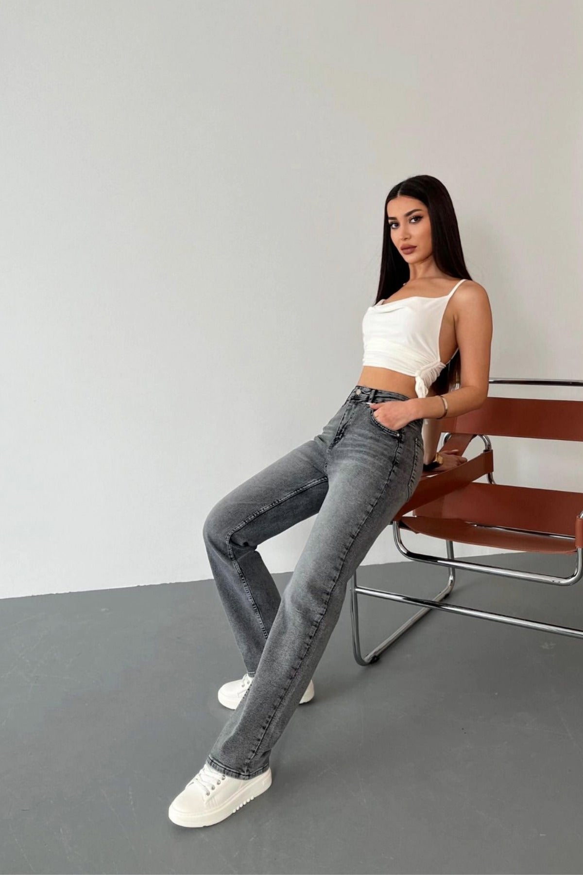 Kadın Yüksek Bel Likralı Efektli Straight Fit Jean Gri - MALLTURK
