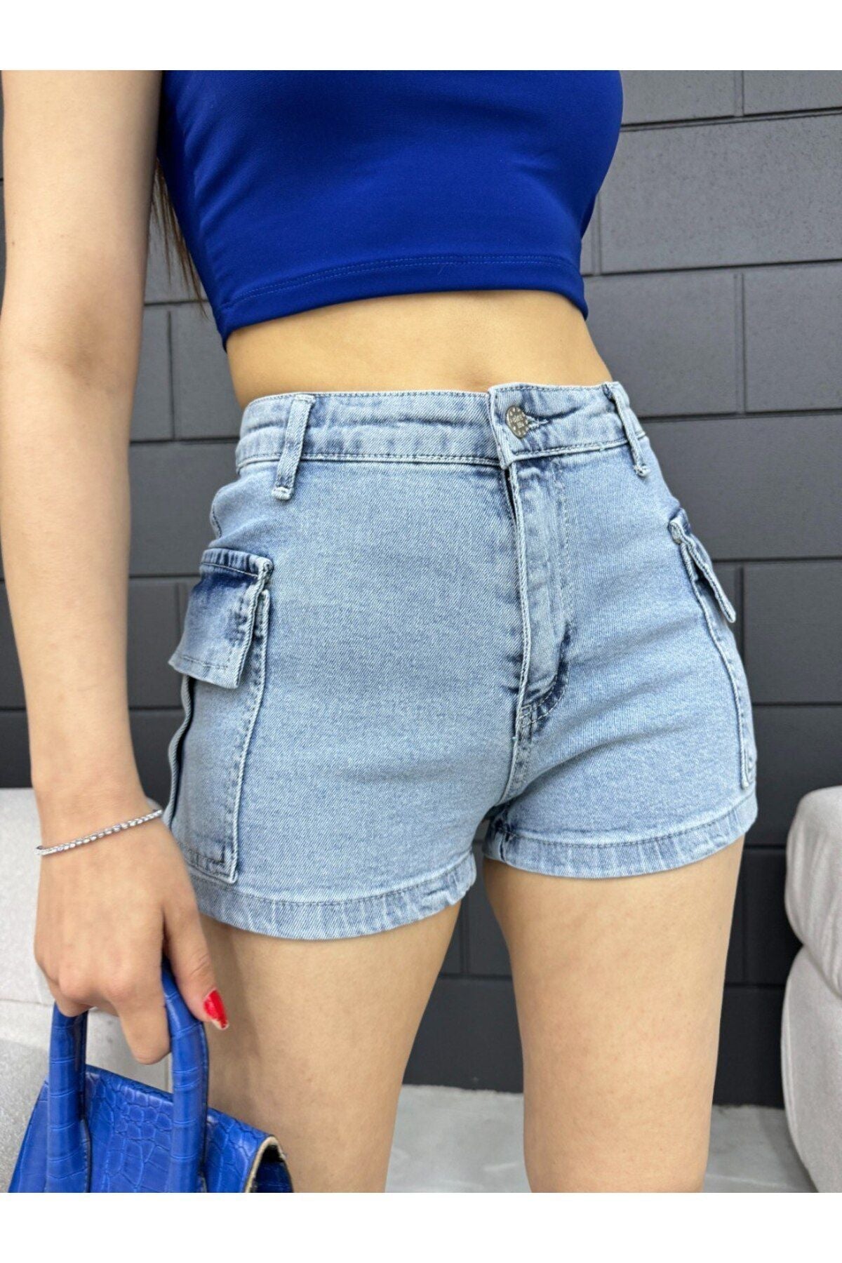 Kadın Yüksek Bel Mini Kargo Cep Detaylı Denim Şort Açık mavi - MALLTURK