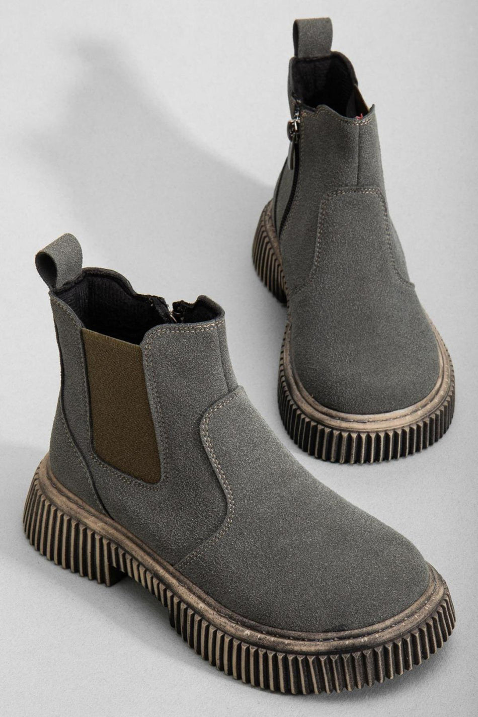 Kalın Tırtıklı Termo Taban Fermuarlı Lastikli Çocuk Unisex Füme Süet Chelsea Bot TBGRF005 - MALLTURK