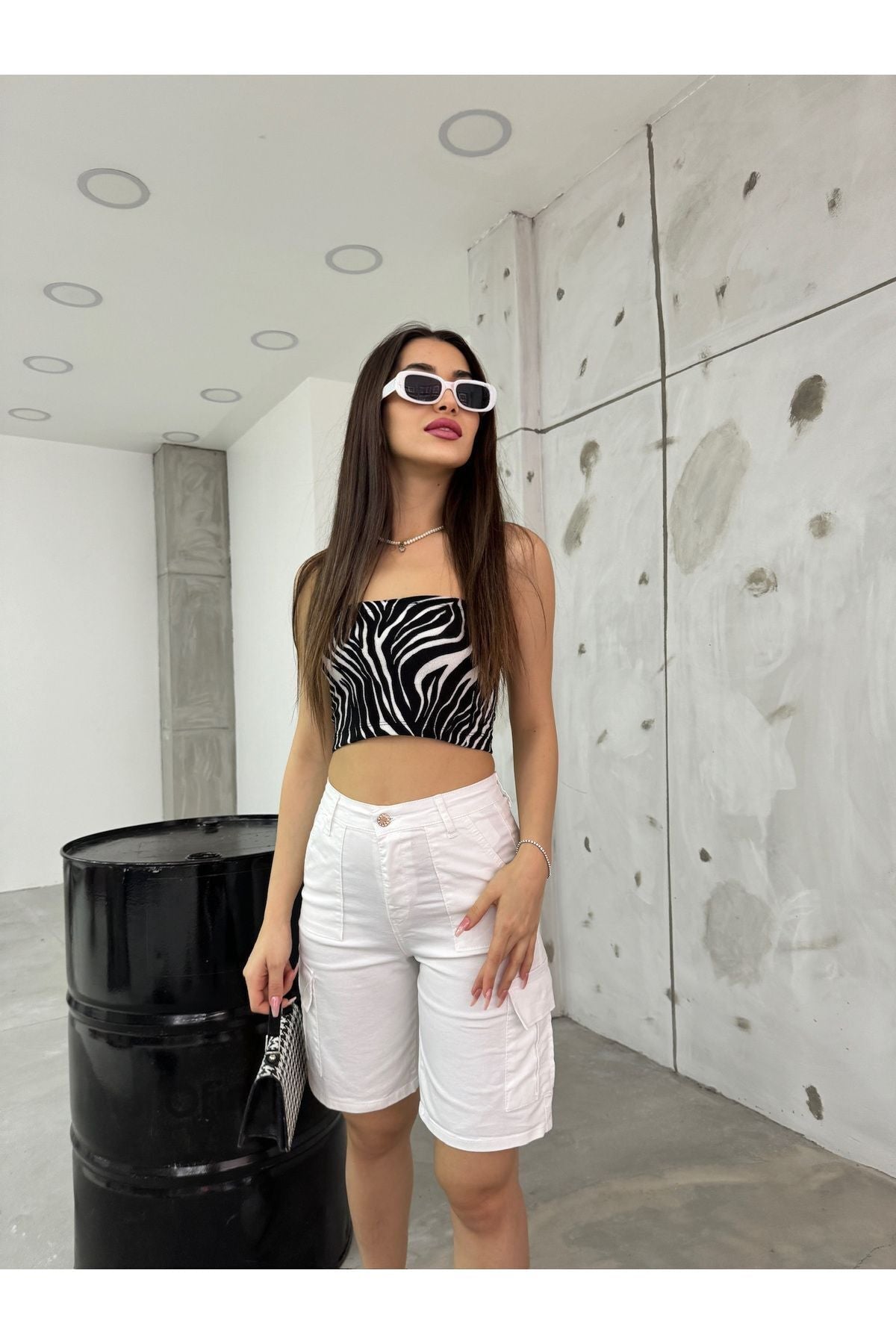 Kargo Cepli Yüksek Bel Esnek Bermuda Şort beyaz - MALLTURK
