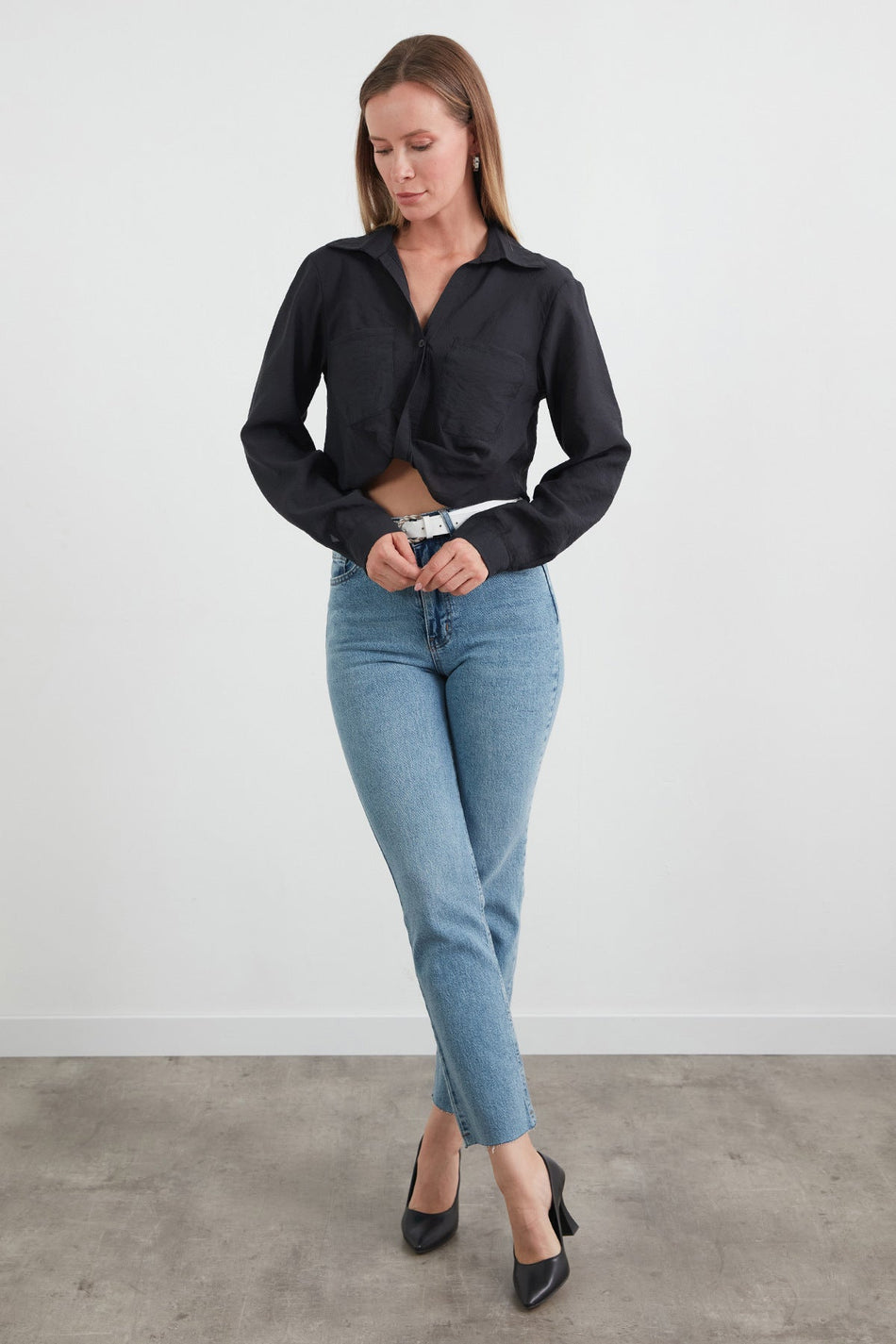 Knotted Front Pocket Crop Shirt - MALLTURK