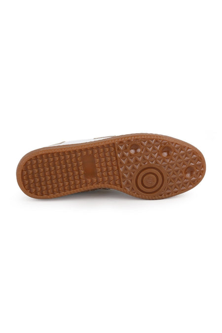 L075.2325 Hakiki Deri Yıldız Detaylı Kauçuk Taban Retro Kadın Sneaker - MALLTURK