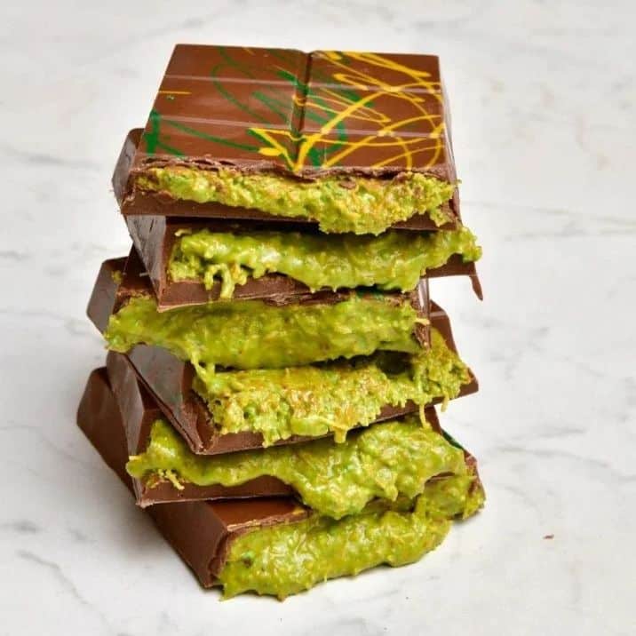 Handmade Dubai Chocolate with Pistachio Cream & Kunafa Filling – Coral, 200g (7.05oz)