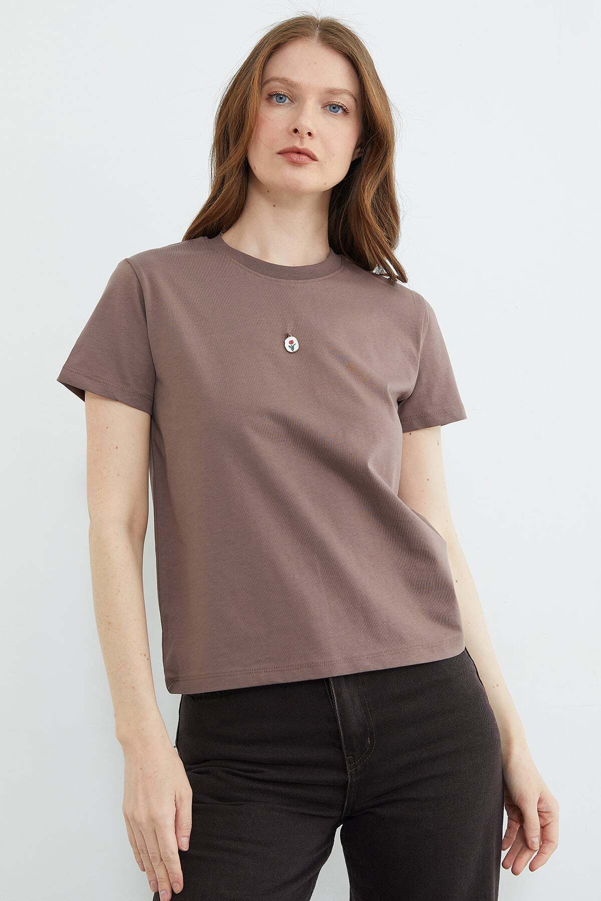 Metal-Accented Crew Neck T-Shirt - MALLTURK
