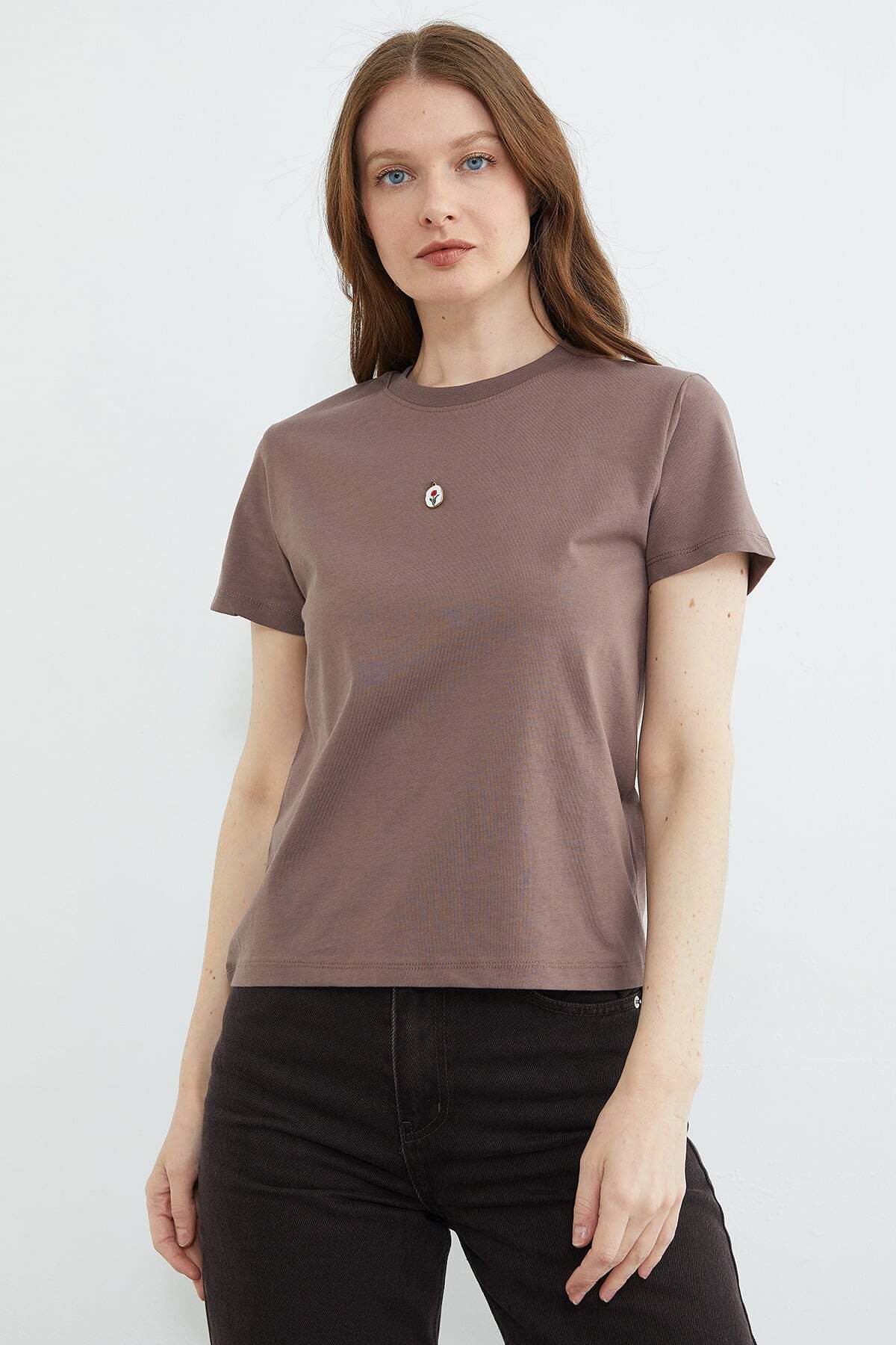 Metal-Accented Crew Neck T-Shirt - MALLTURK