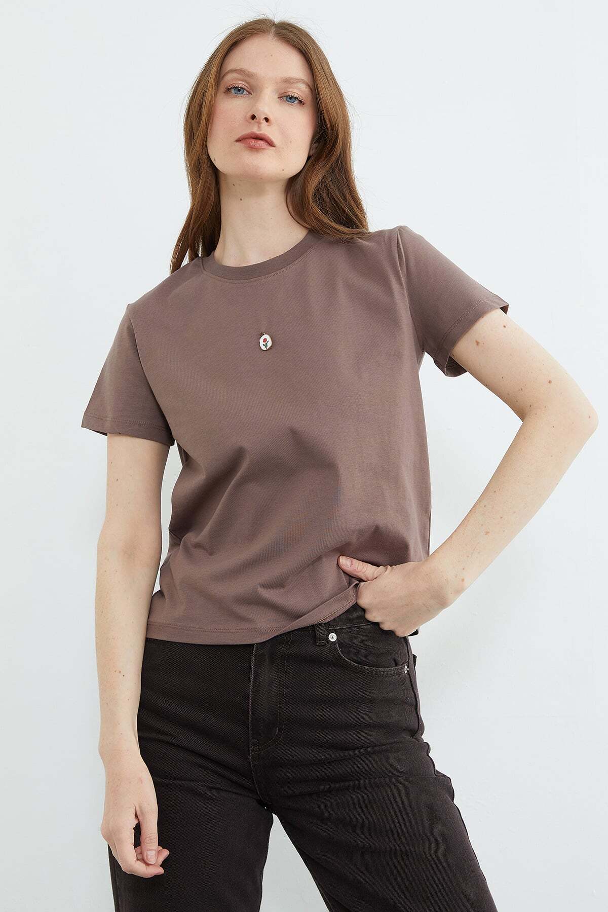 Metal-Accented Crew Neck T-Shirt - MALLTURK