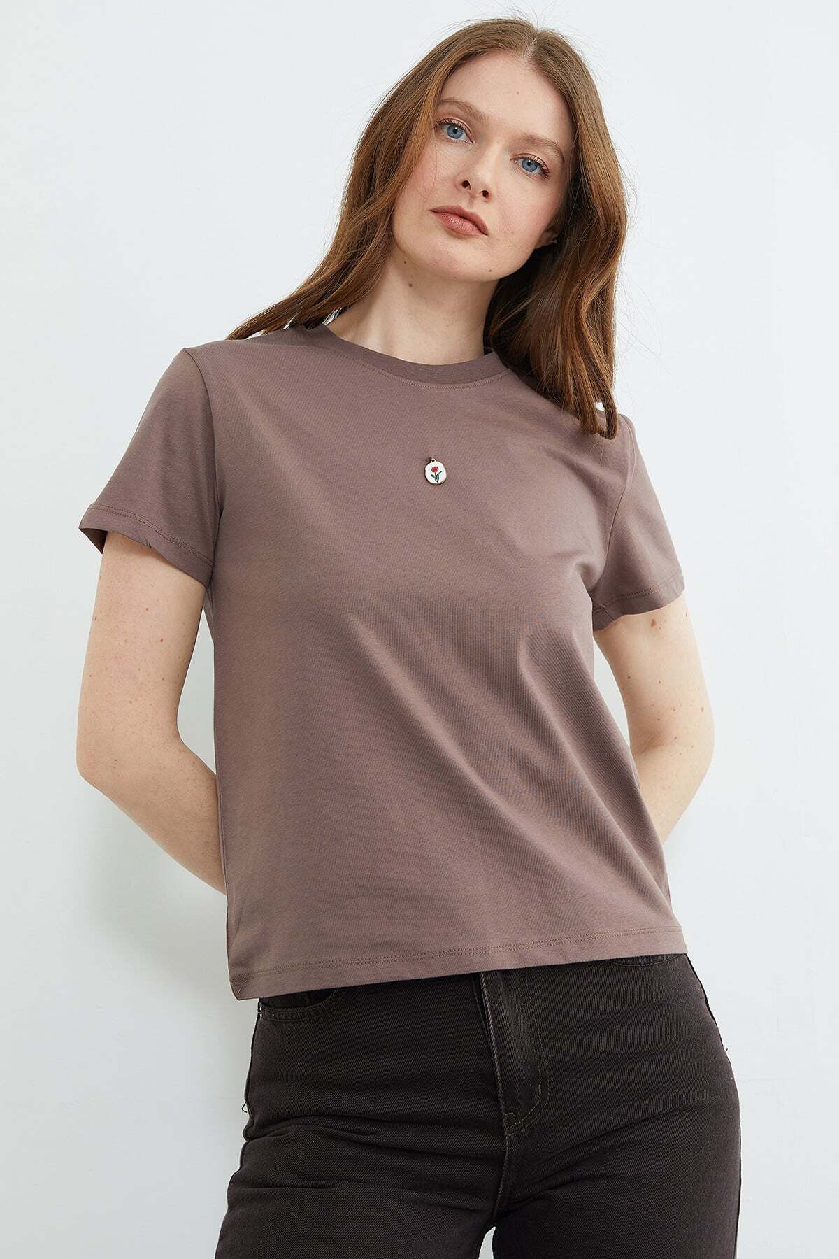 Metal-Accented Crew Neck T-Shirt - MALLTURK
