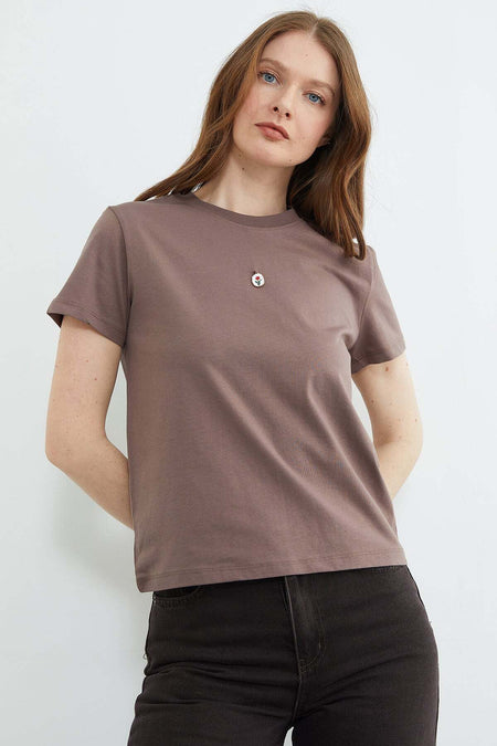 Metal-Accented Crew Neck T-Shirt - MALLTURK