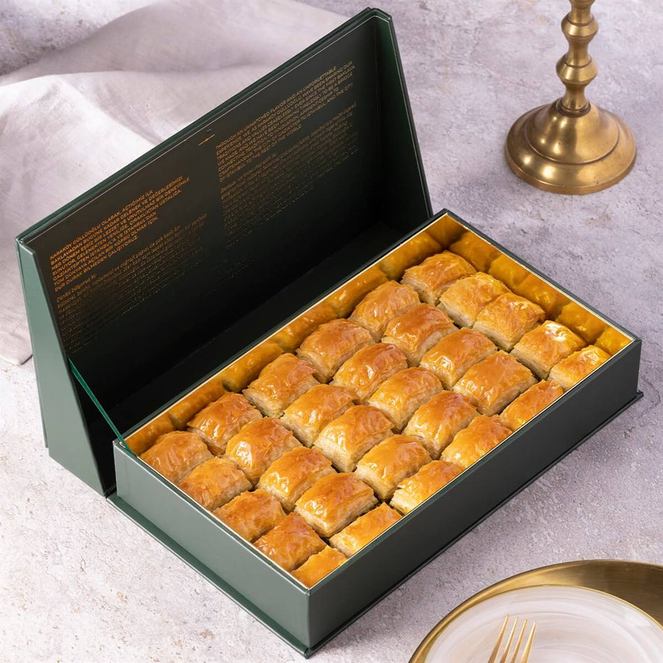 Pistachio Baklava in a Special Box, 1 kg (2.20 lbs)