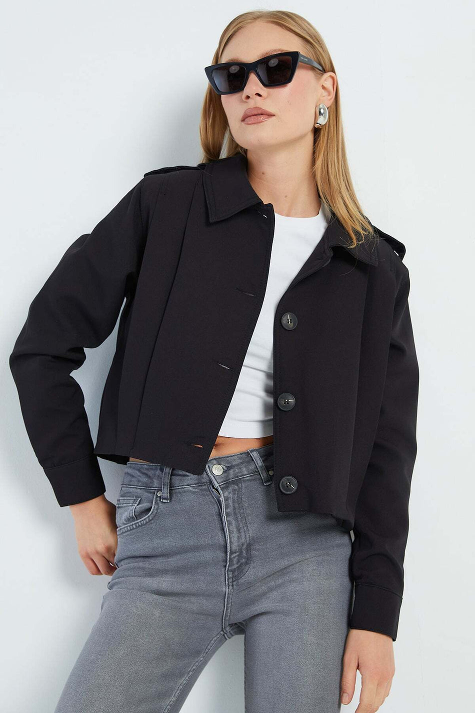 Pleated Double-Breasted Collar Cropped Trench Coat - MALLTURK