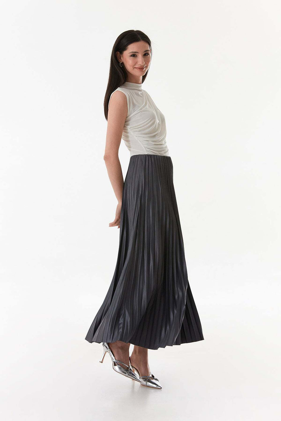 Pleated Skirt with Elastic Waist - MALLTURK