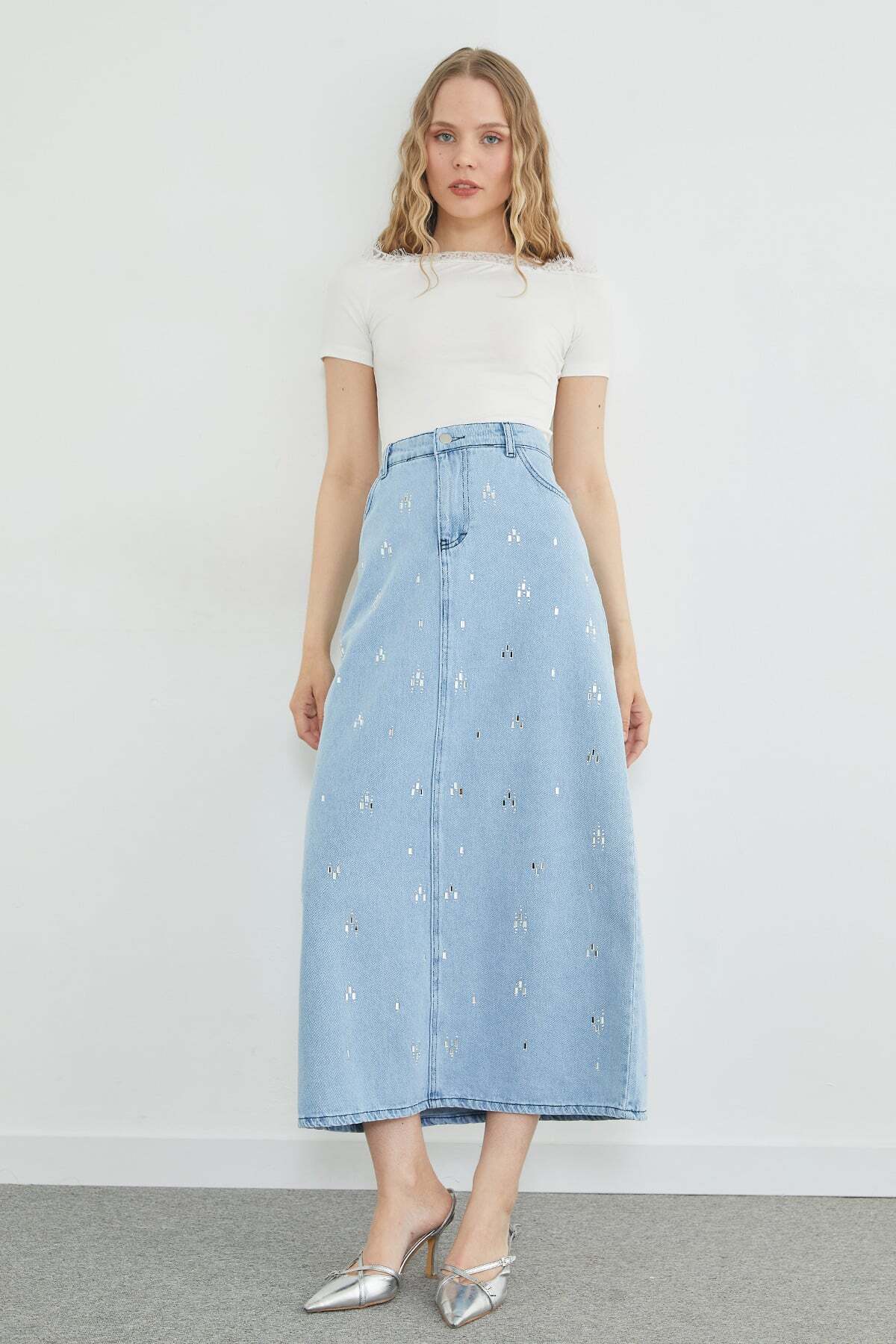 Stone Detailed Pocketed Jean Skirt - MALLTURK
