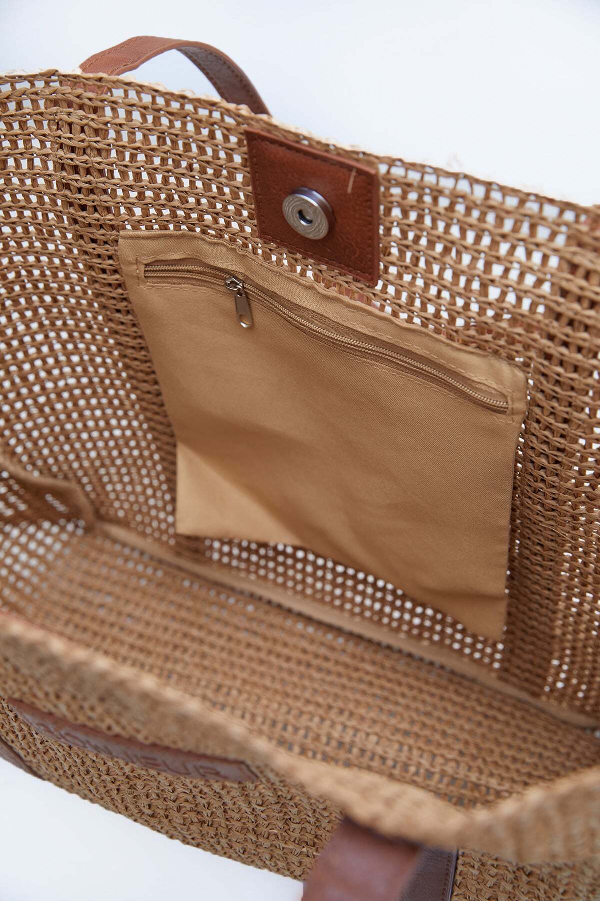 Straw Beach Handbag with Faux Leather Strap - MALLTURK