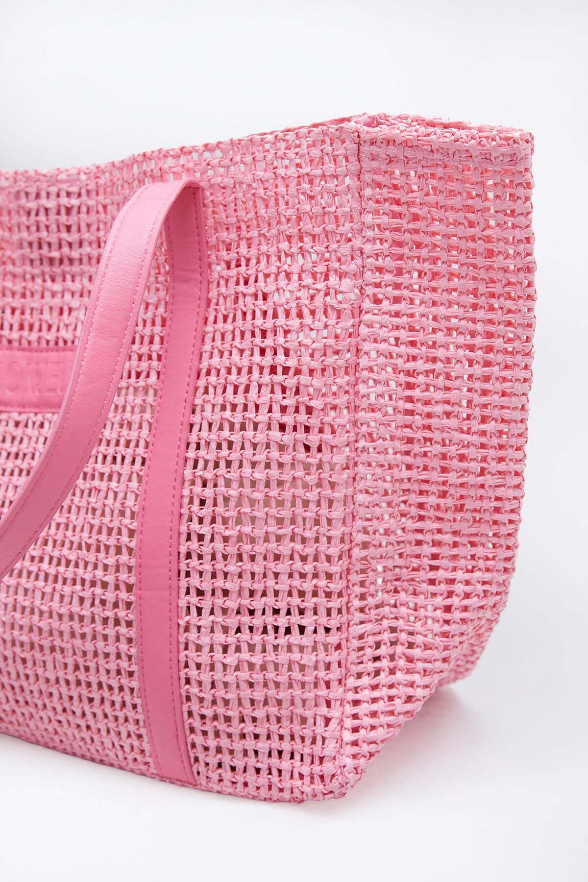 Straw Beach Handbag with Faux Leather Strap - MALLTURK