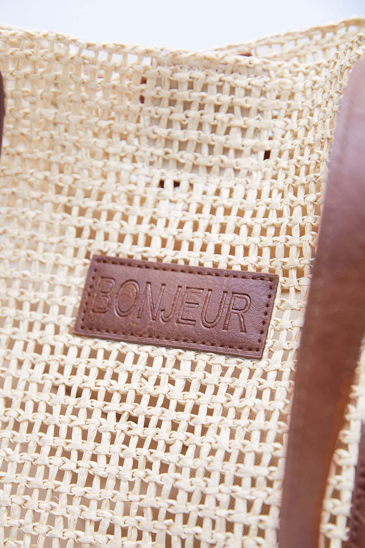 Straw Beach Handbag with Faux Leather Strap - MALLTURK