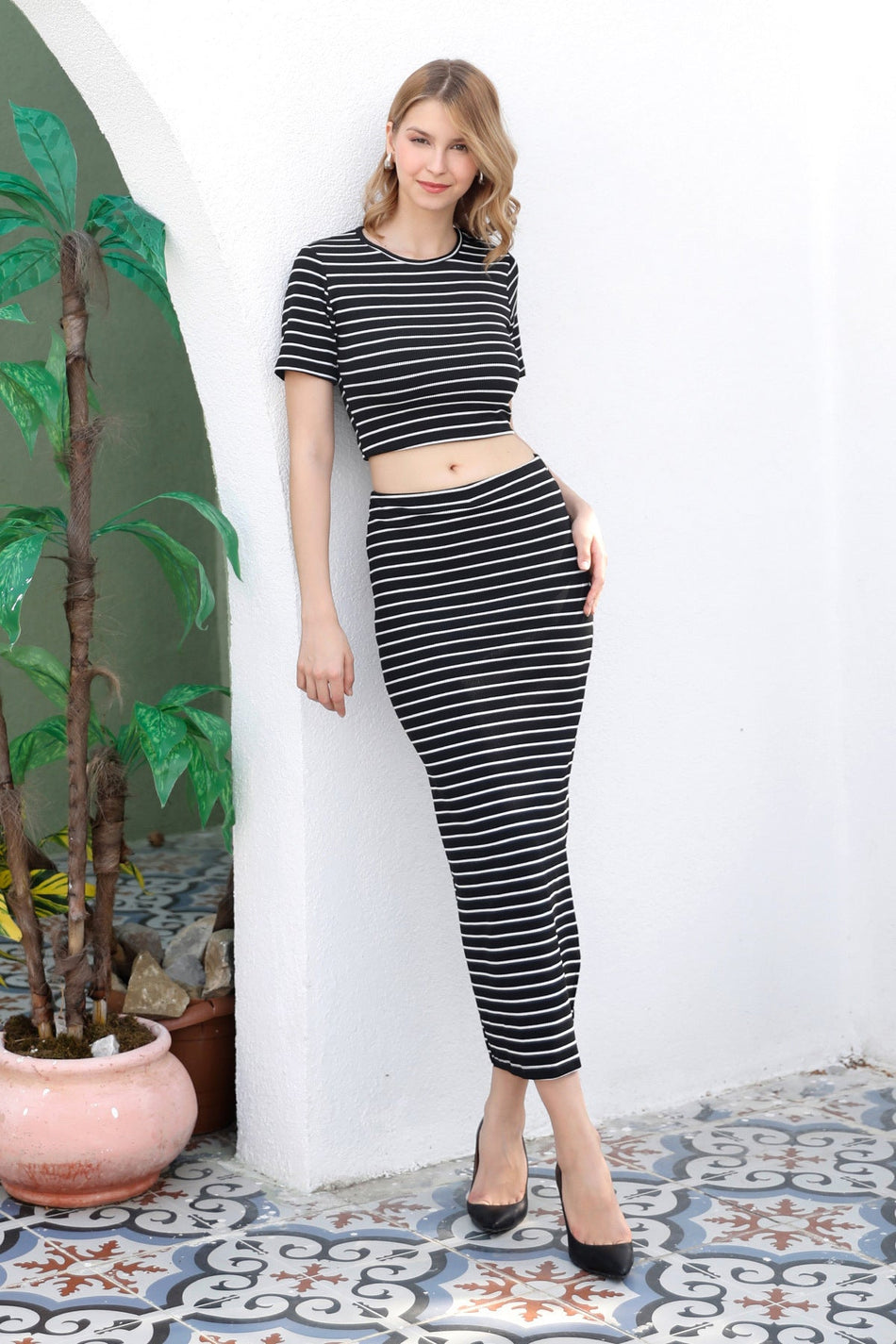 Striped Crew Neck Crop Suit - MALLTURK