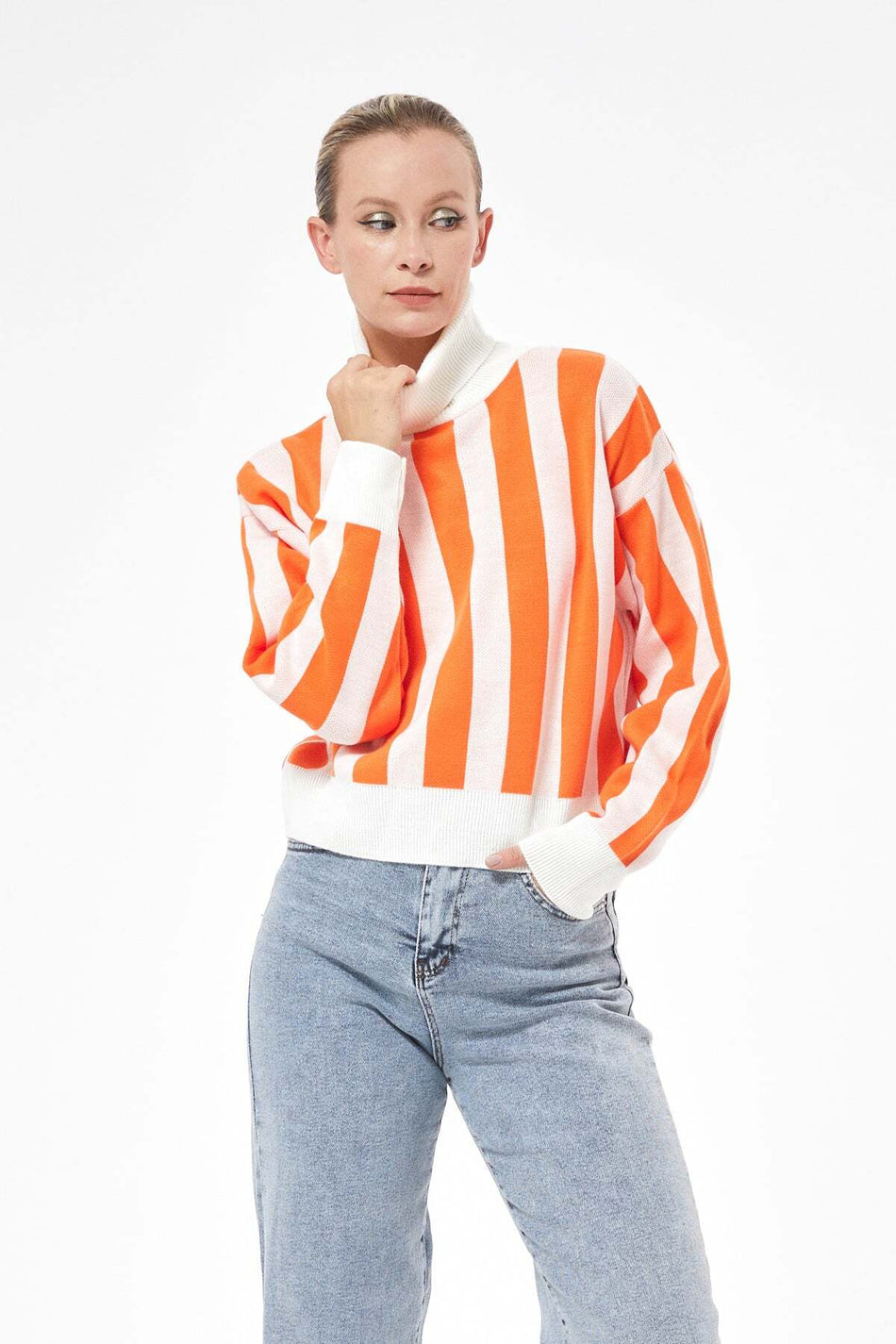Striped Turtleneck Crop Knit Sweater - MALLTURK
