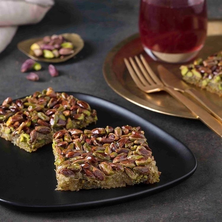 Sultani Pistachio Kadayif Dessert