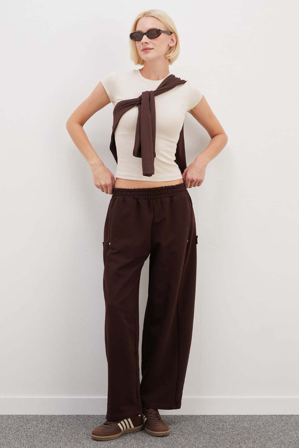 Sweatpants with Snap Buttons on the Sides and Elastic Waistband - MALLTURK
