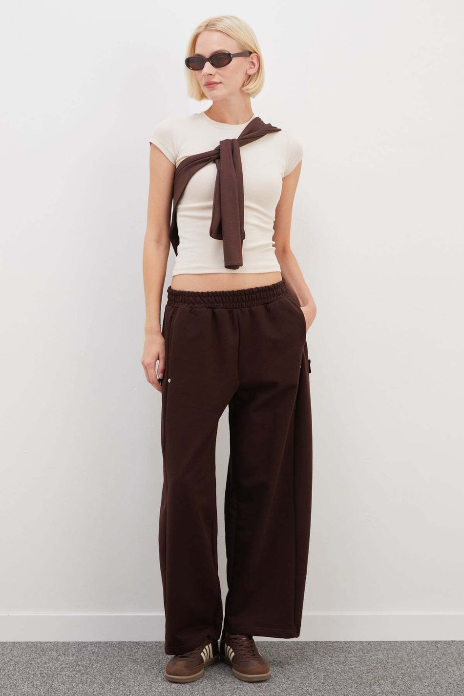 Sweatpants with Snap Buttons on the Sides and Elastic Waistband - MALLTURK