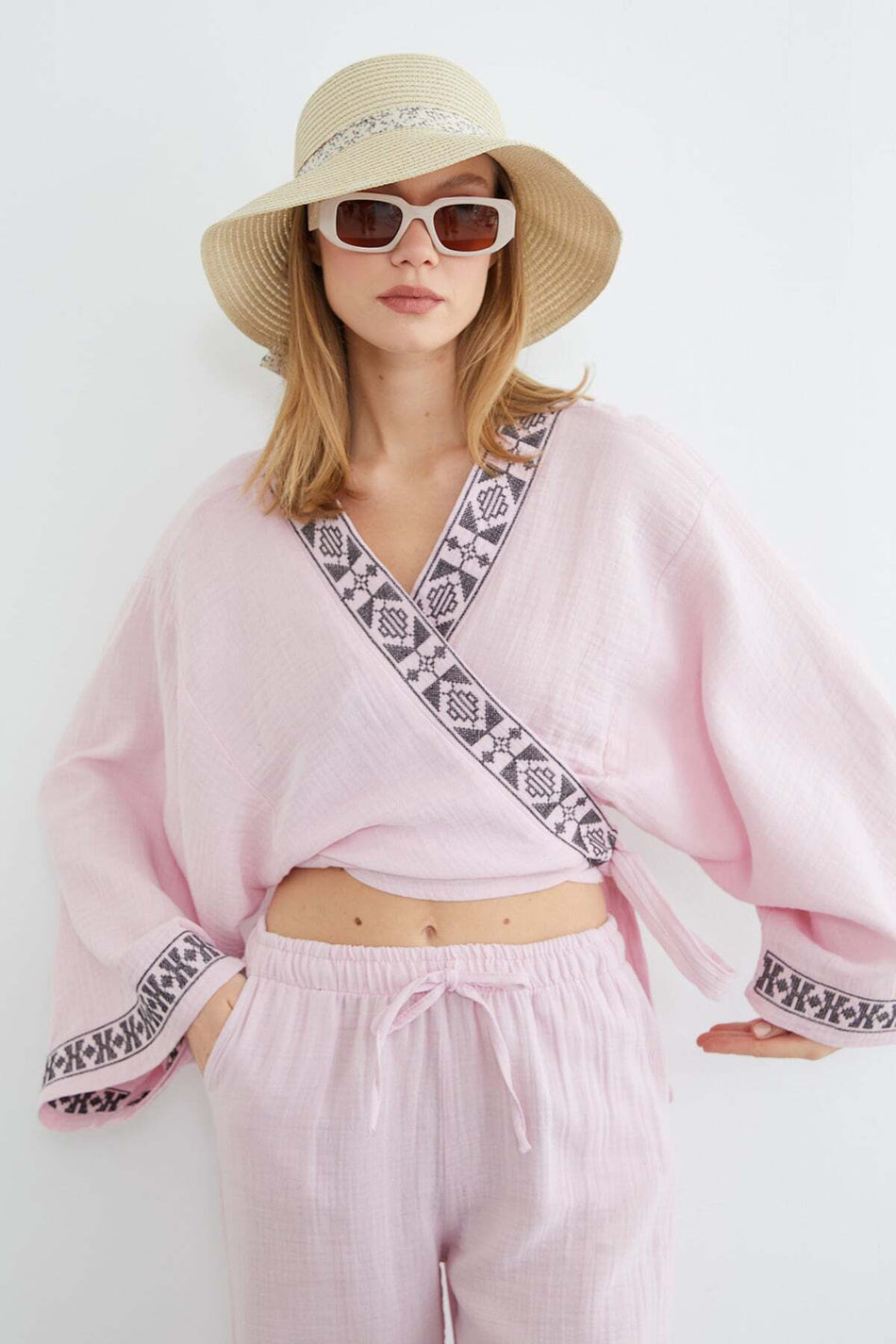 Tied Kimono with Embroidered Collar and Sleeves - MALLTURK