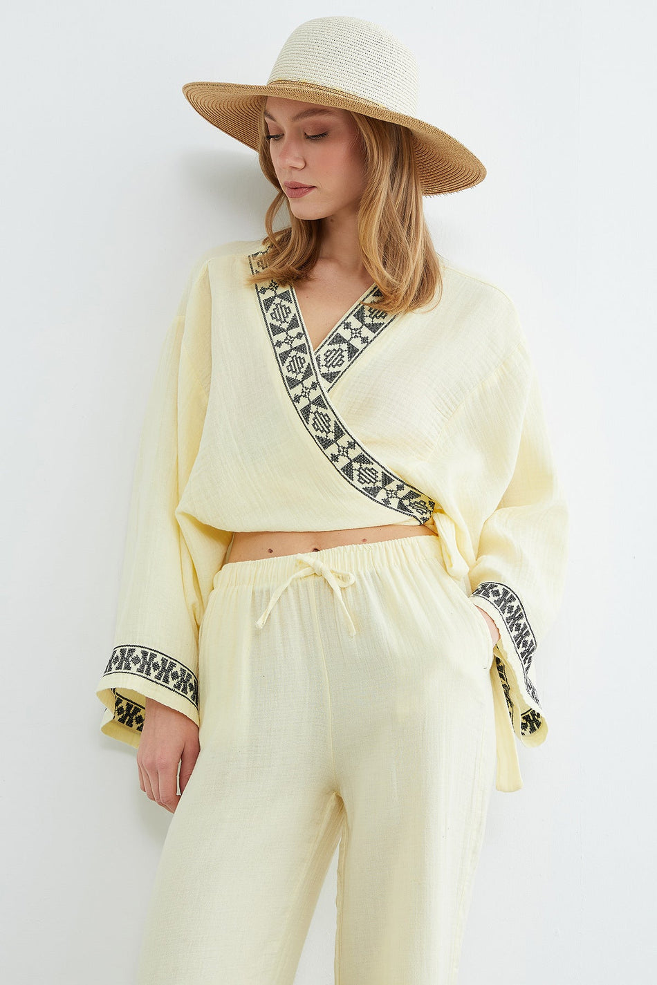 Tied Kimono with Embroidered Collar and Sleeves - MALLTURK