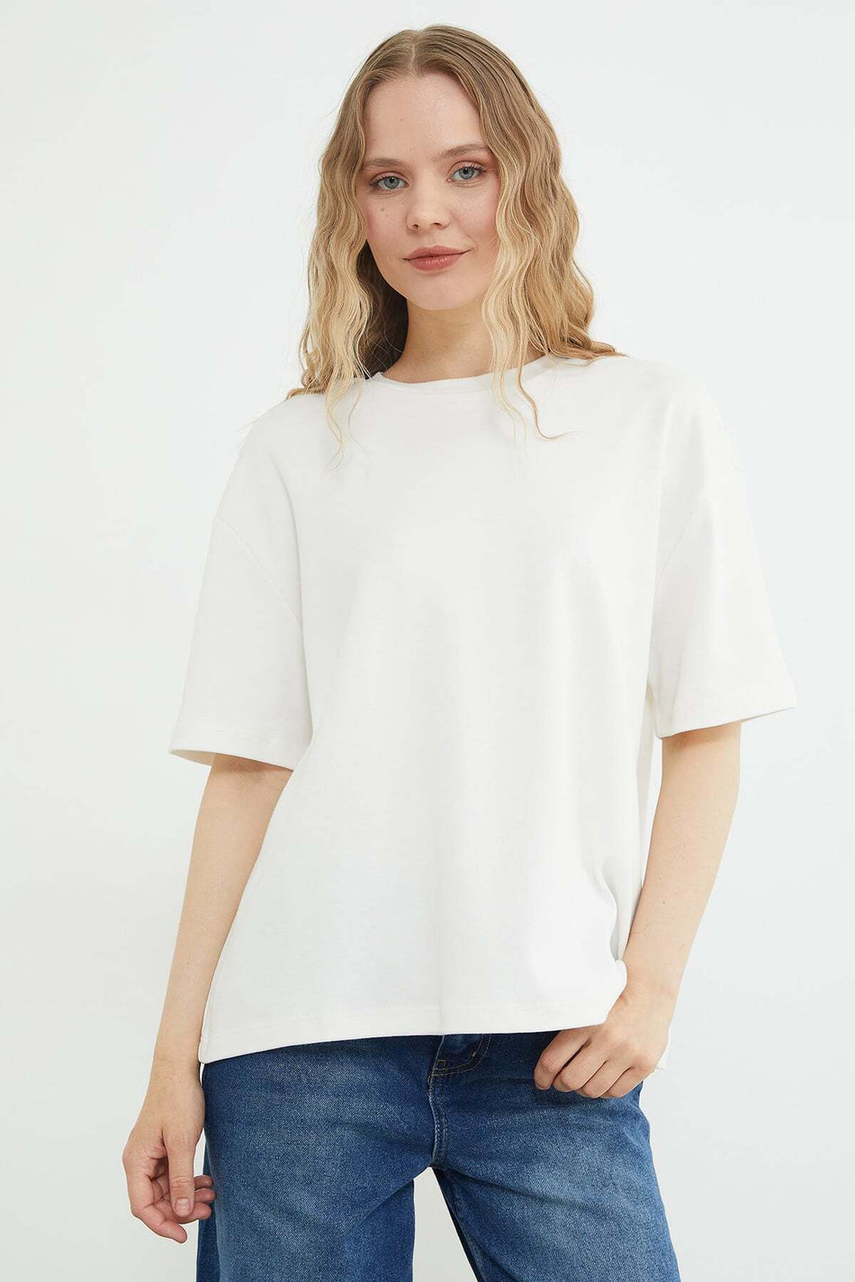 Transparent Butterfly Embroidered Oversize T-Shirt - MALLTURK
