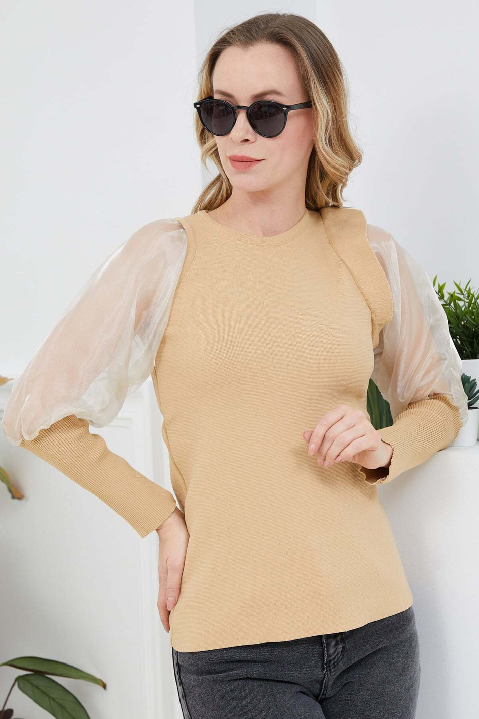 Transparent Ruffled Knit Sweater with Sleeves - MALLTURK