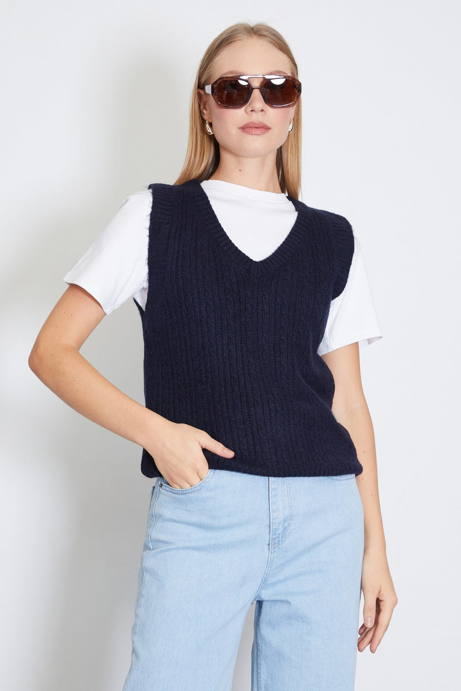 V-neck knit sweater - MALLTURK