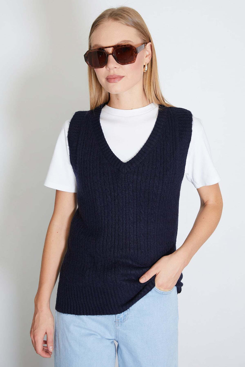 V-neck knit sweater - MALLTURK