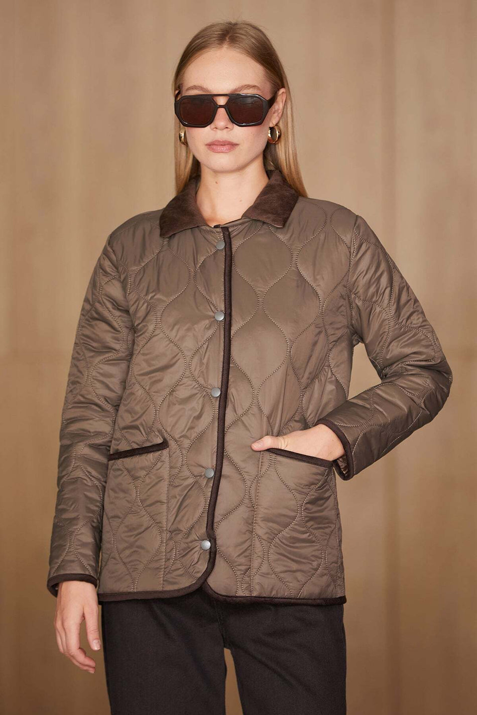 Waterway Patterned Velvet Detailed Quilted Coat - MALLTURK