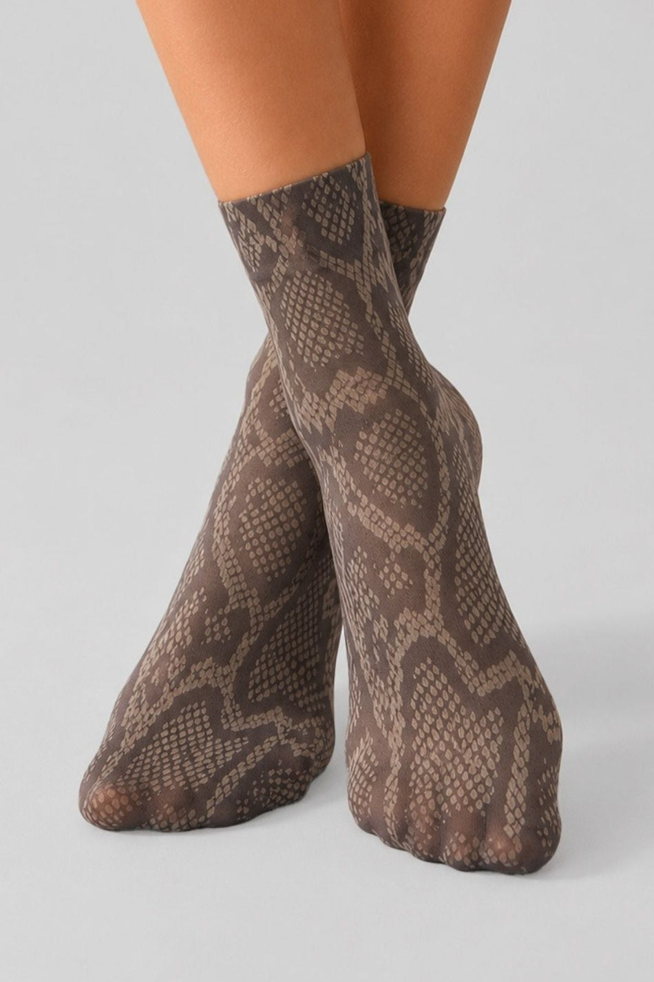 Women's Gray Snakeskin Patterned Thin Transparent Socks - MALLTURK