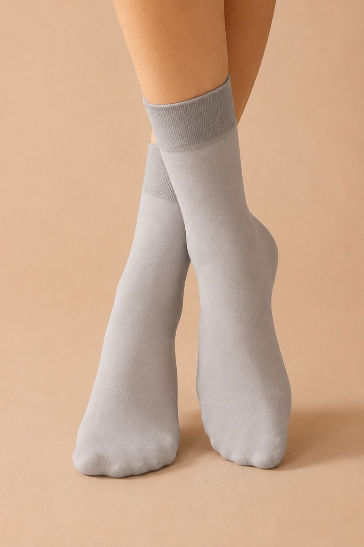 Women's Light Gray Plain Soft Textured Ribbed Ankle Socks - MALLTURK