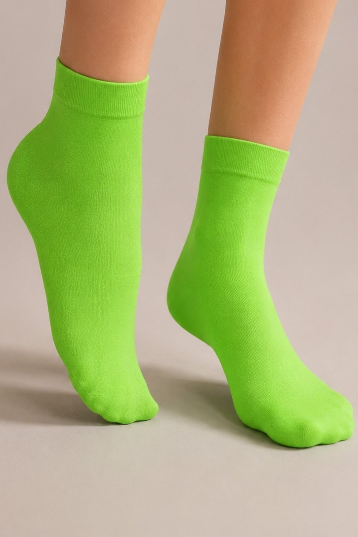 Women's Neon Green Plain Flexible Ribbed Above-Ankle Socks - MALLTURK