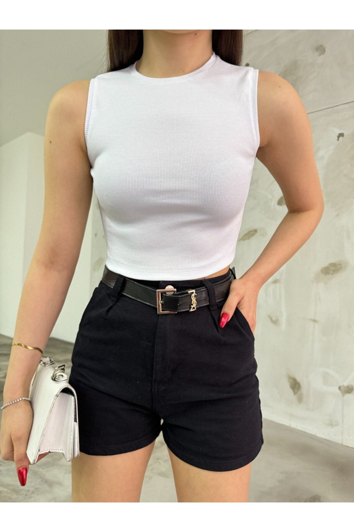 Women's Ribbed Crew Neck Sleeveless Fitted Crop Top Blouse White - MALLTURK