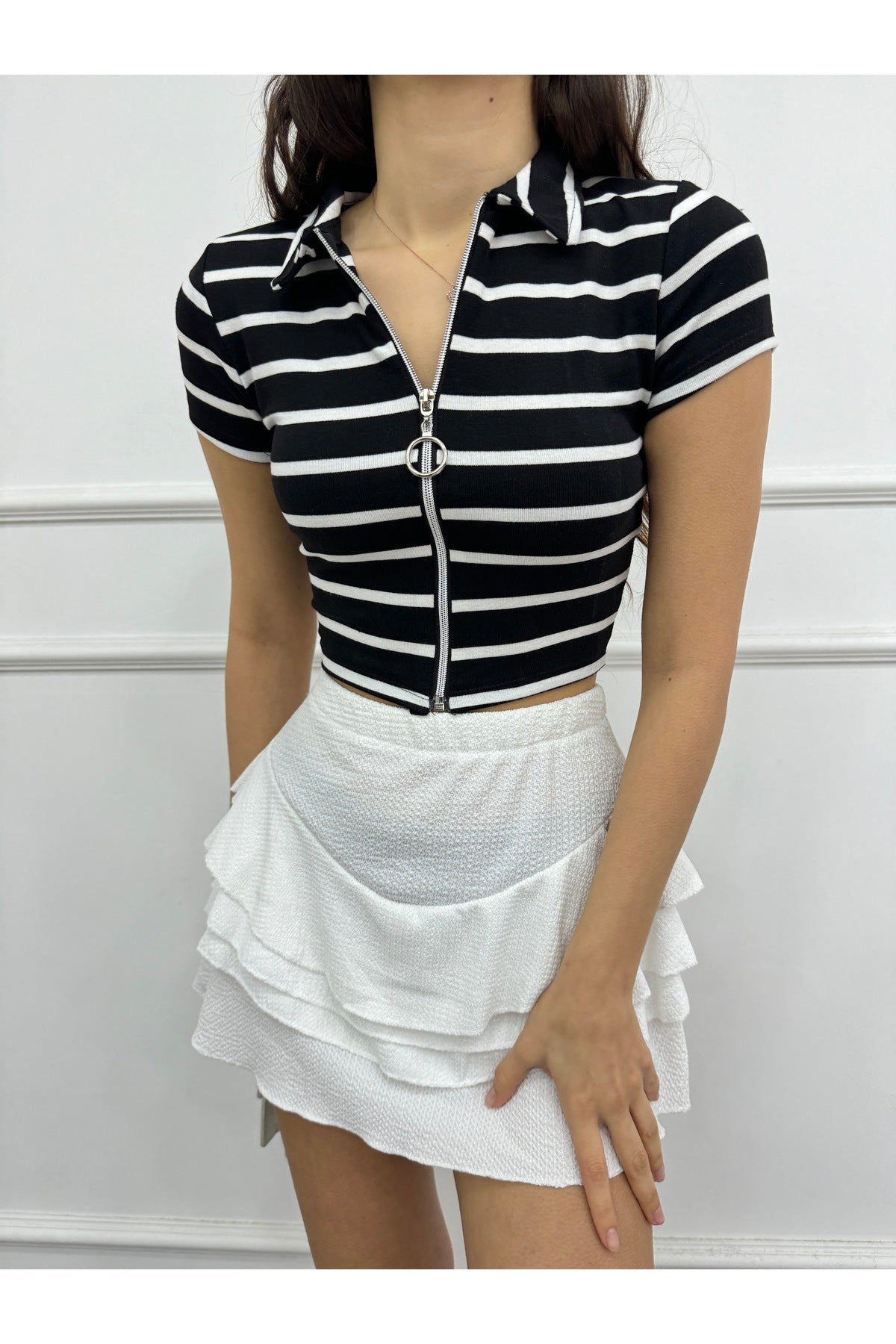 Women's Striped Crop Blouse with Zipper Detail, Black - MALLTURK
