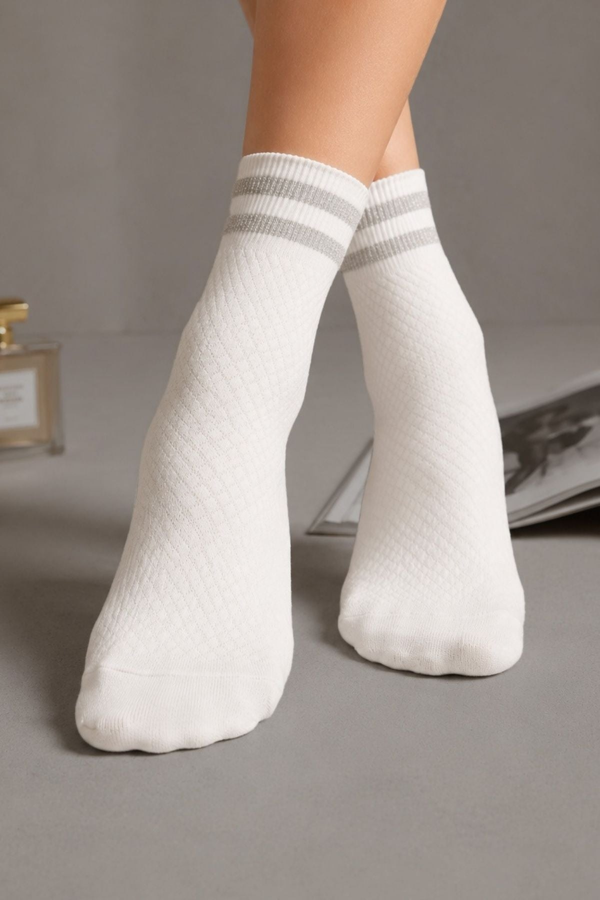 Women's White Gray Double Striped Textured Flexible Above-Ankle Socks - MALLTURK