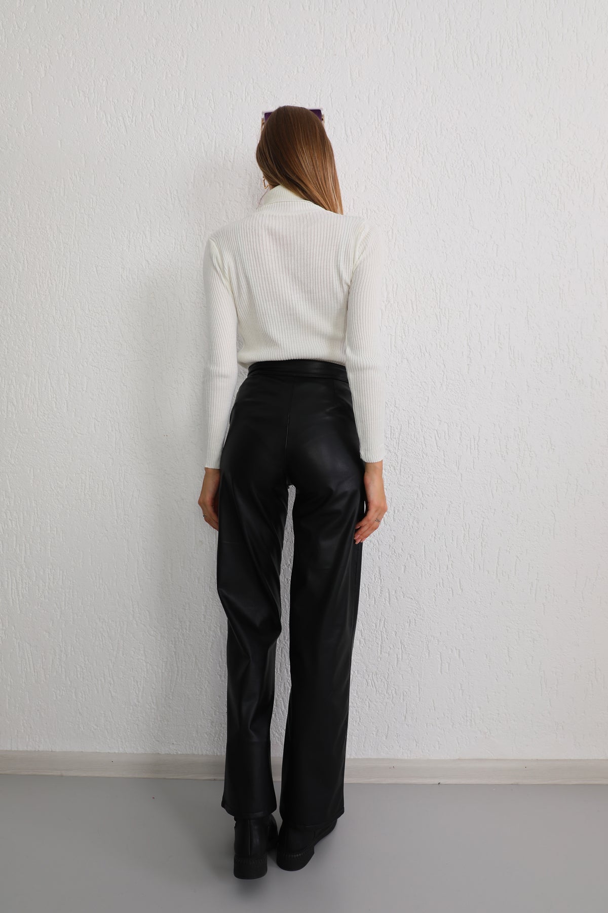 Women's White Lycra Stretch Turtleneck Knit Sweater - MALLTURK