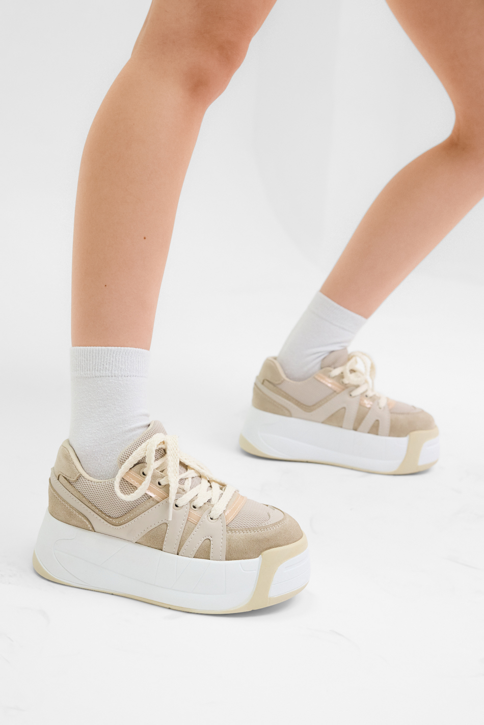 Yüksek Taban Rahat Bağcıklı Sneaker Kadın Bej Sneaker TBKLC020 - MALLTURK