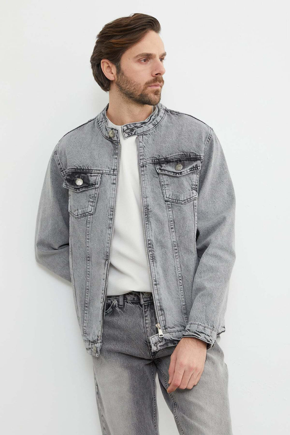 Zippered Pocket Judge Collar Denim Jacket - MALLTURK