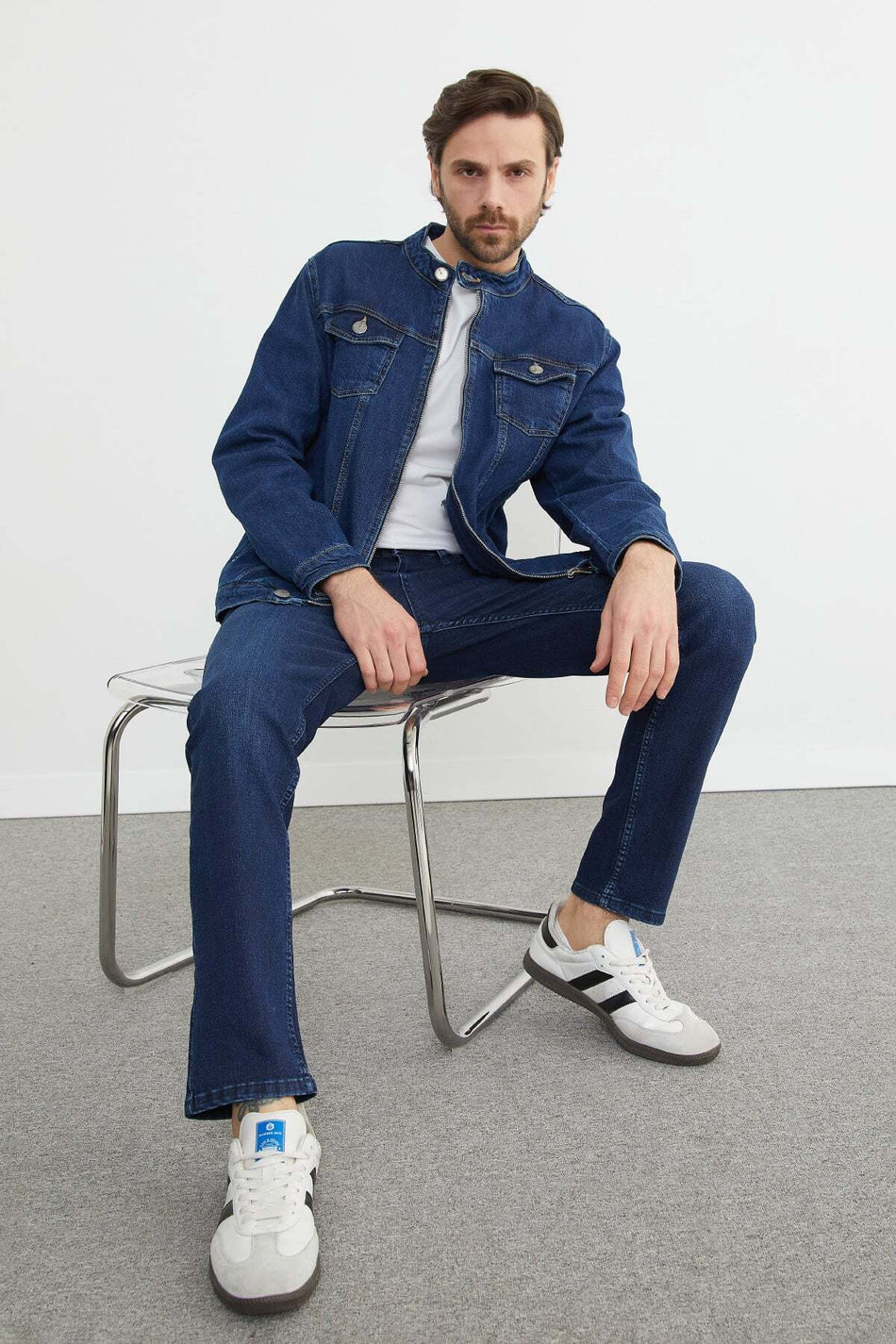 Zippered Pocket Judge Collar Denim Jacket - MALLTURK